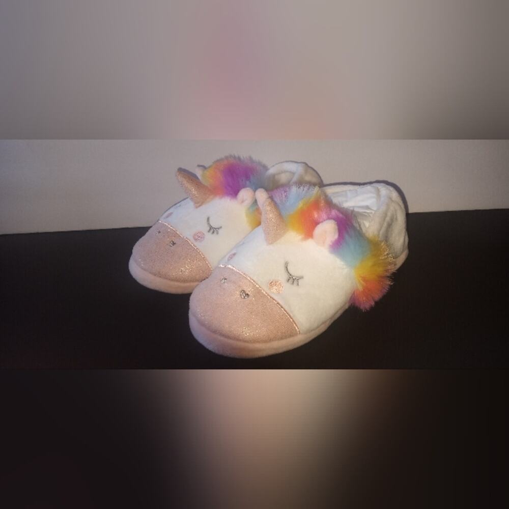 Caramella Bubble Womans Unicorn Slippers size 8-8.5